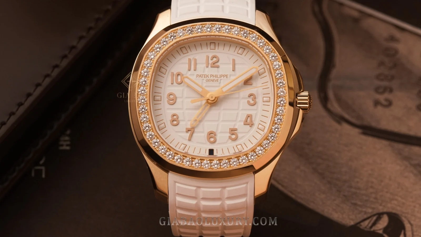 Patek Philippe Aquanaut Luce Travel Time 5269/200R-001