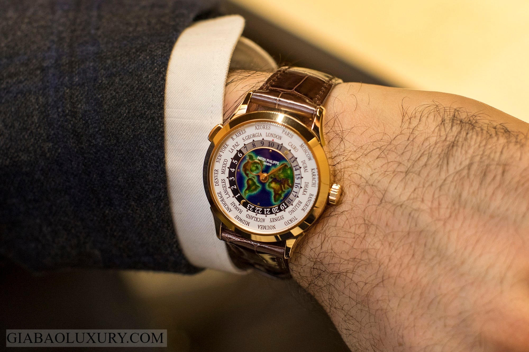Patek Philippe tại Baselworld 2019: 5231J, 5905R và 5168G: Patek Philippe World Time 5231J-001 tại Baselworld 2019