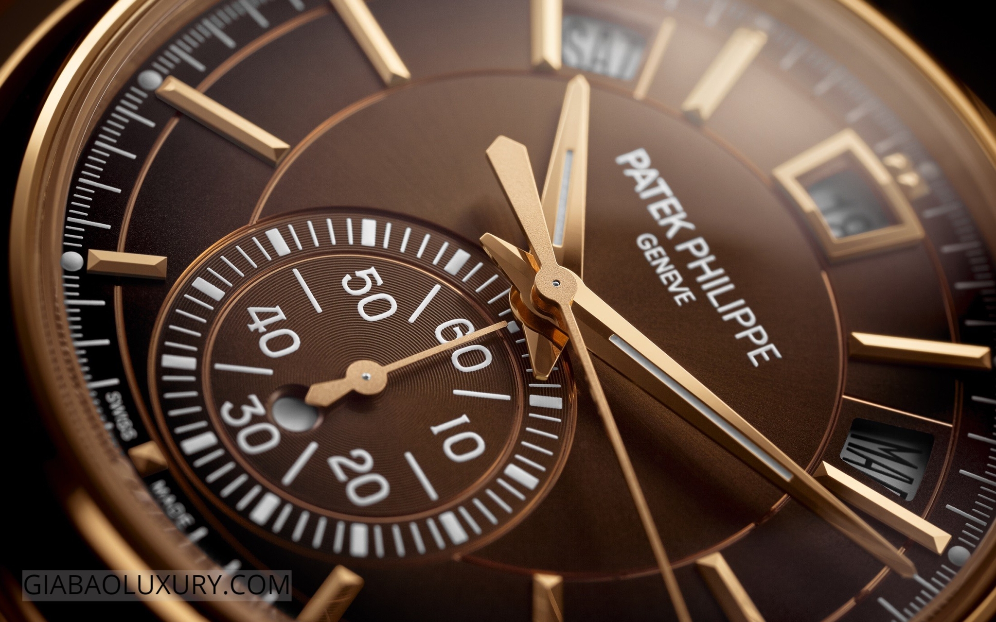 Patek Philippe tại Baselworld 2019: 5231J, 5905R và 5168G: lịch thường niên và bộ đếm chronograph trên 5905R