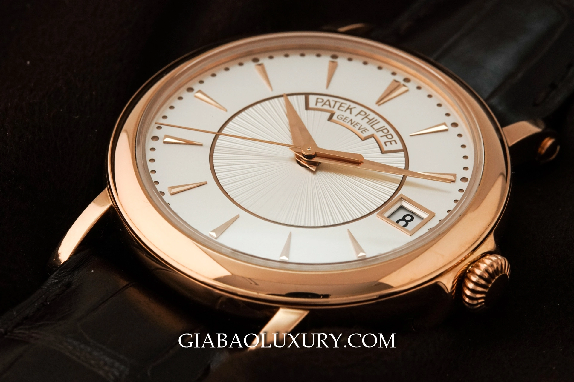 Patek Philippe Calatrava 5153R-001: vỏ Officer và calibre 324 S C — ảnh chi tiết 12