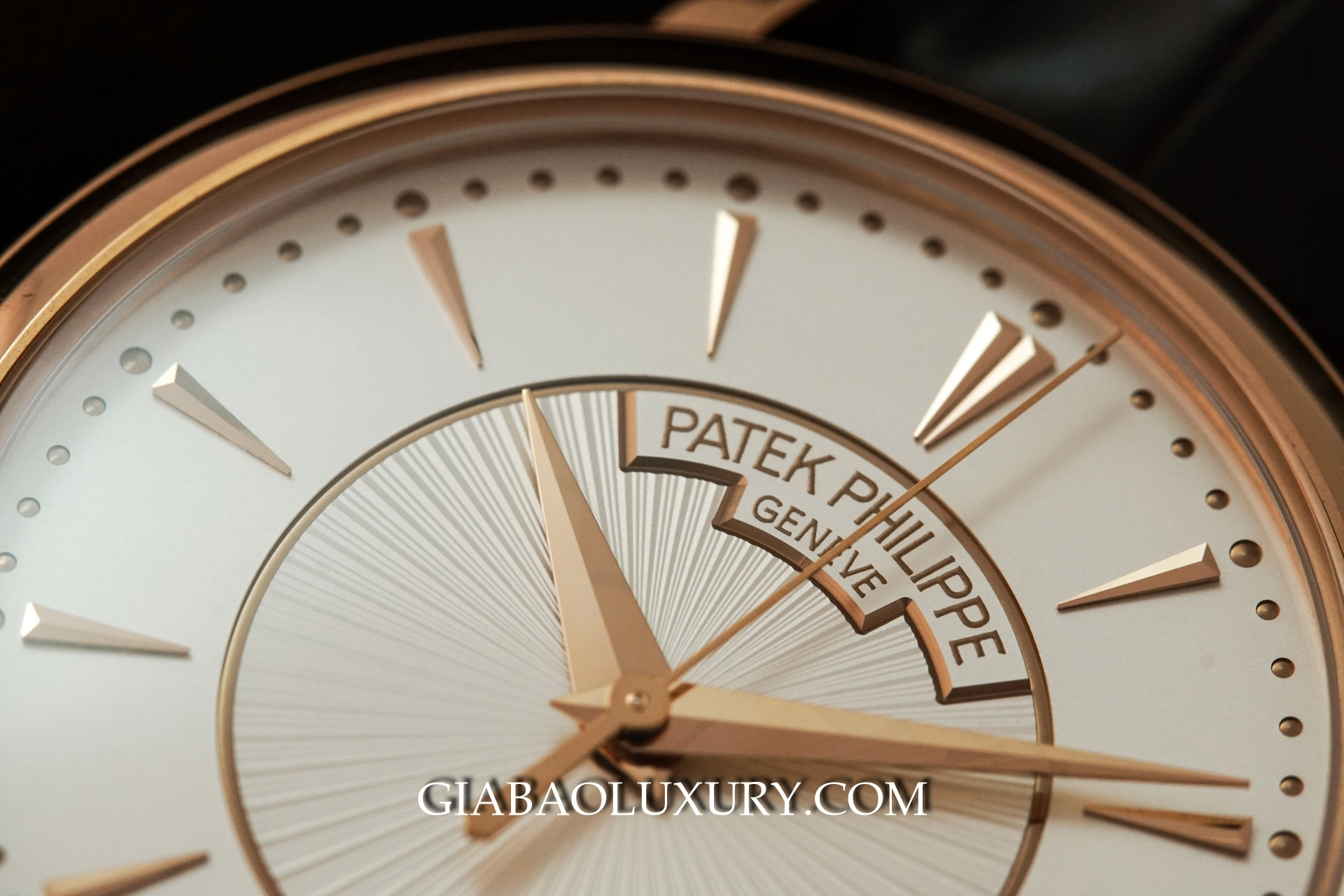 Patek Philippe Calatrava 5153R-001: vỏ Officer và calibre 324 S C — ảnh chi tiết 22