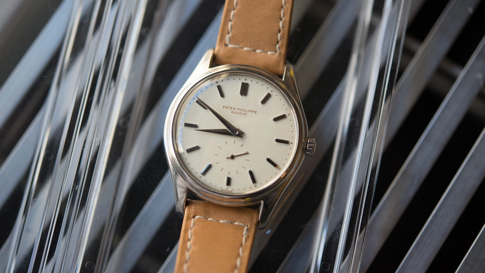 Patek Philippe Calatrava: lịch sử và cấu trúc: một Calatrava vintage với bezel trơn