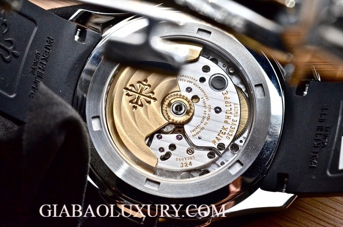 Calibre 324 S C FUS của Patek Philippe Aquanaut 5164A
