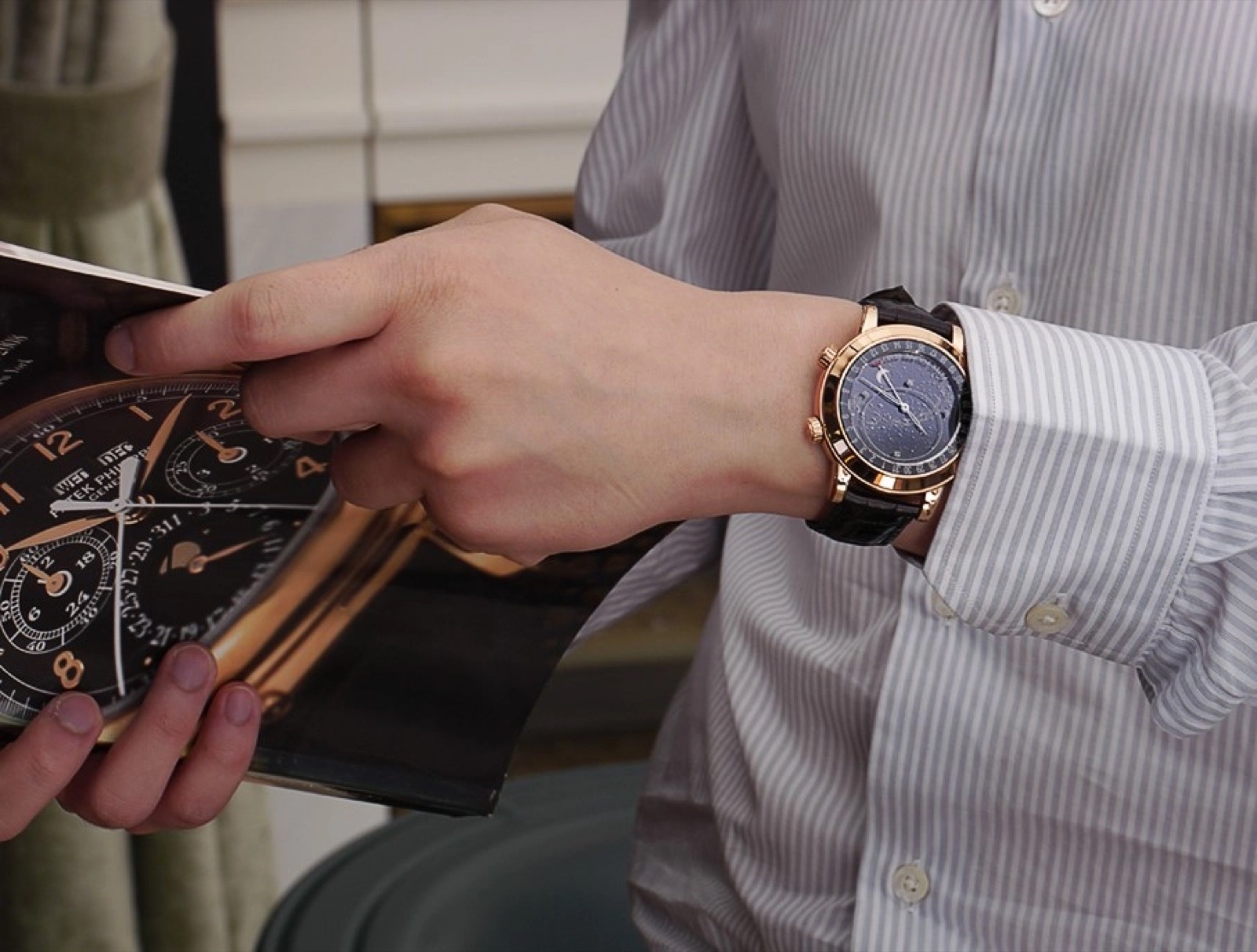Patek Philippe Celestial 6102R: Patek Philippe Celestial 6102R trên cổ tay