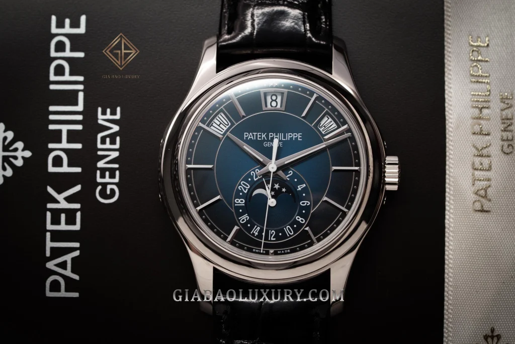 Patek Philippe 5205G: lịch thường niên hiện đại: Patek Philippe 5205G mặt xanh cùng hộp và giấy tờ