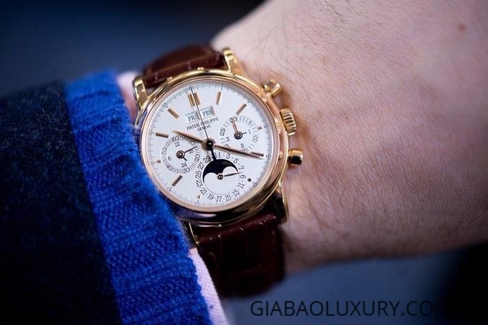 Patek Philippe Ref. 3970 lịch vạn niên chronograph