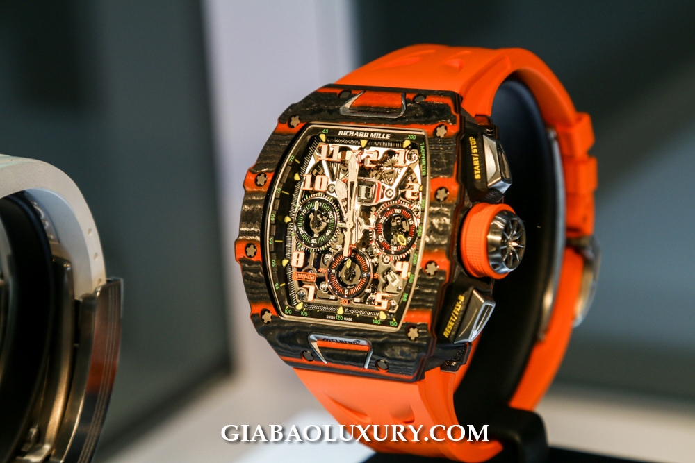 Richard Mille RM 11-03 McLaren tại Only Watch 2019: bộ vỏ tonneau và dây cao su màu cam