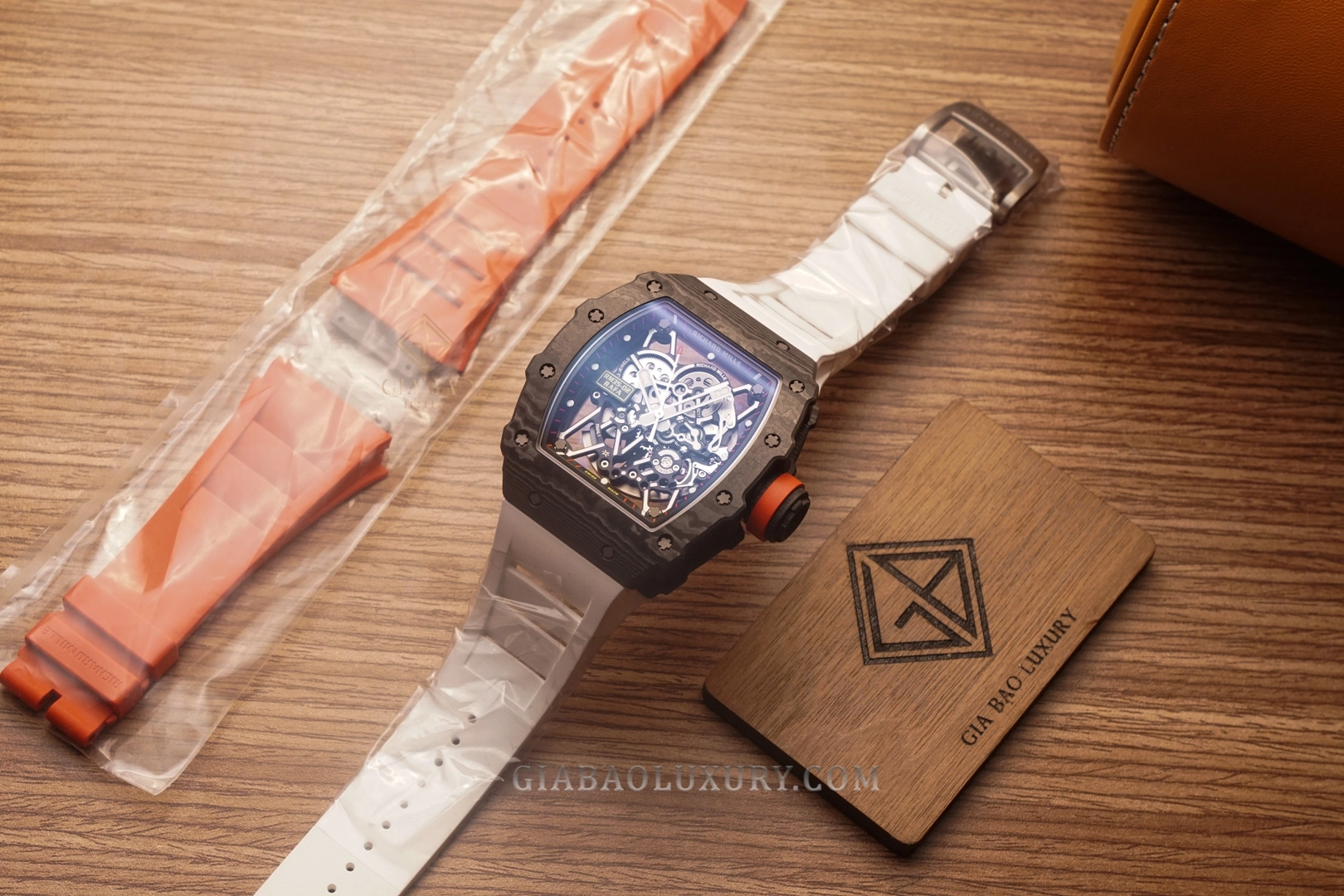 Richard Mille RM 35-02 Rafael Nadal NTPT: mặt sau sapphire của RM 35-02