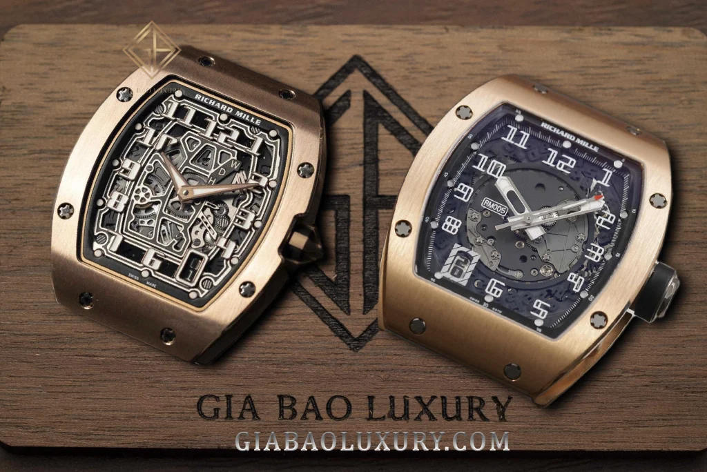 Richard Mille RM 67-01 và RM 005: calibre CRMA6 của RM 67-01 qua đáy sapphire