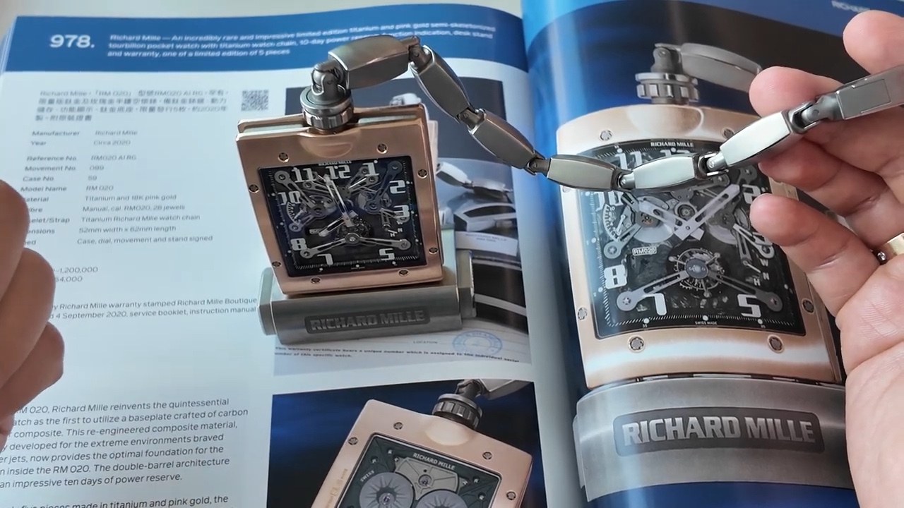 Richard Mille RM 020 AI RG cùng đế và dây titanium