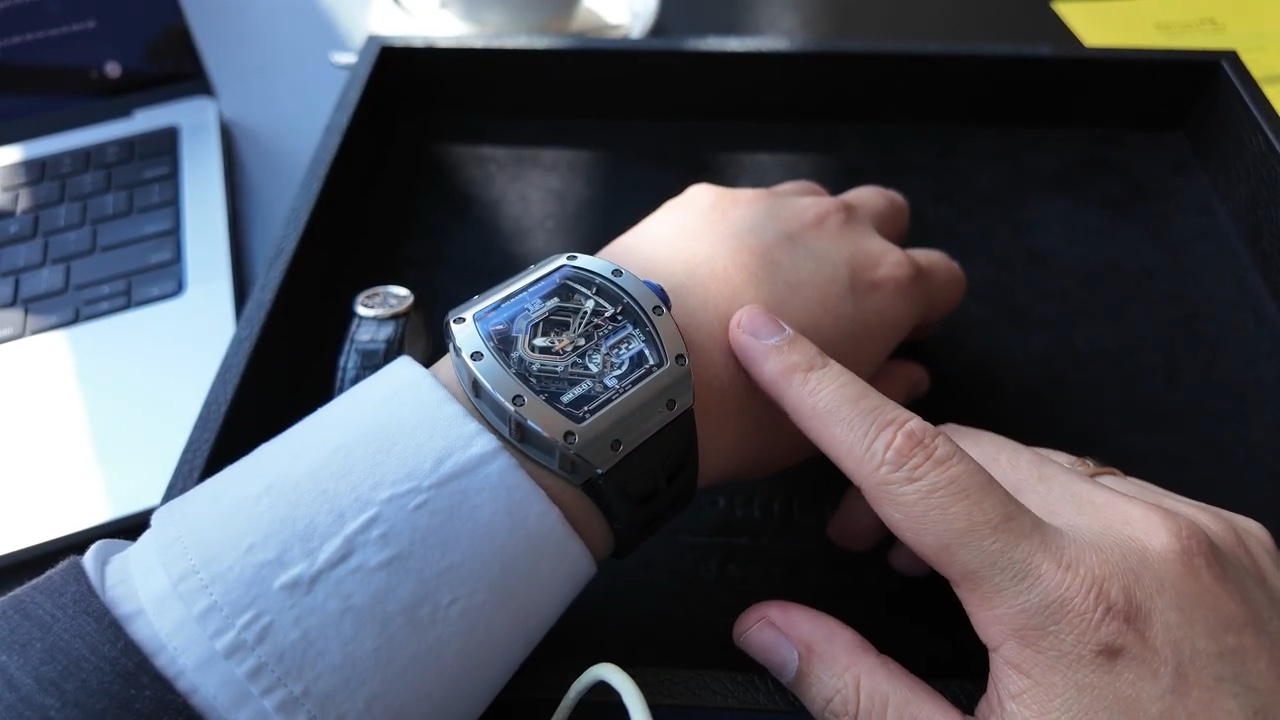 Richard Mille RM 30-01 TI trên cổ tay