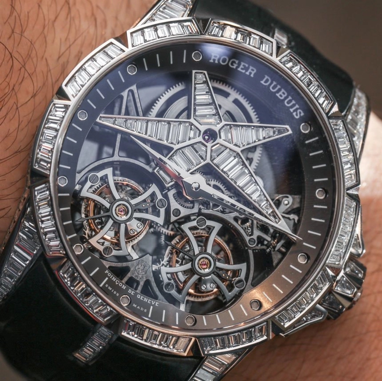 Roger Dubuis và Poinçon de Genève: bộ máy skeleton của Roger Dubuis