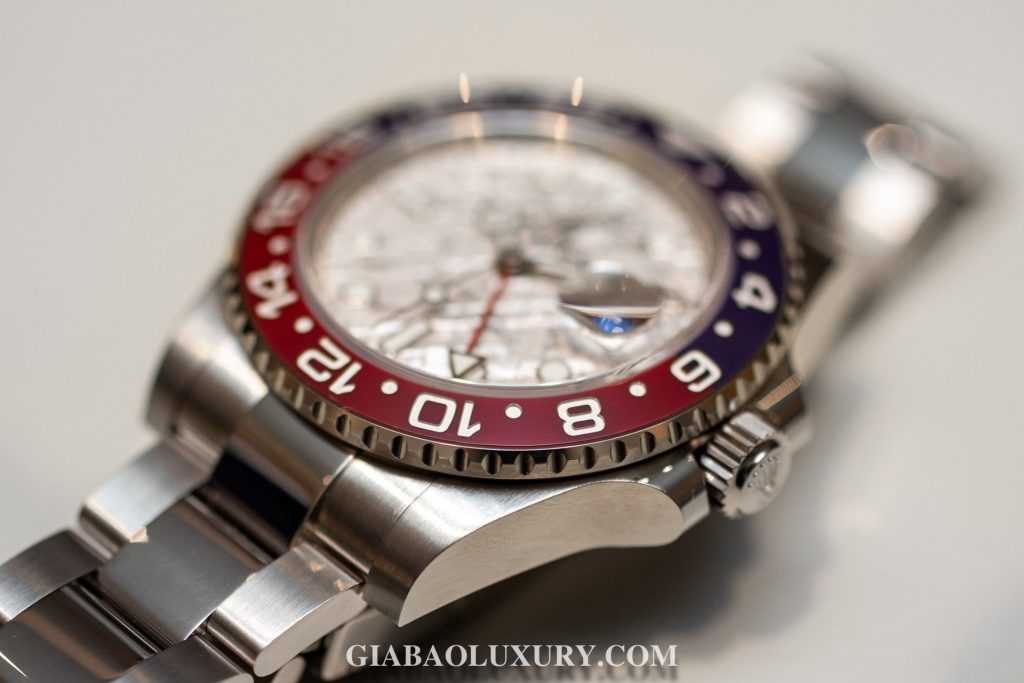 Rolex tại Baselworld 2019: GMT-Master II và Day-Date 36: Rolex GMT-Master II 126719BLRO mặt số thiên thạch giới thiệu năm 2019
