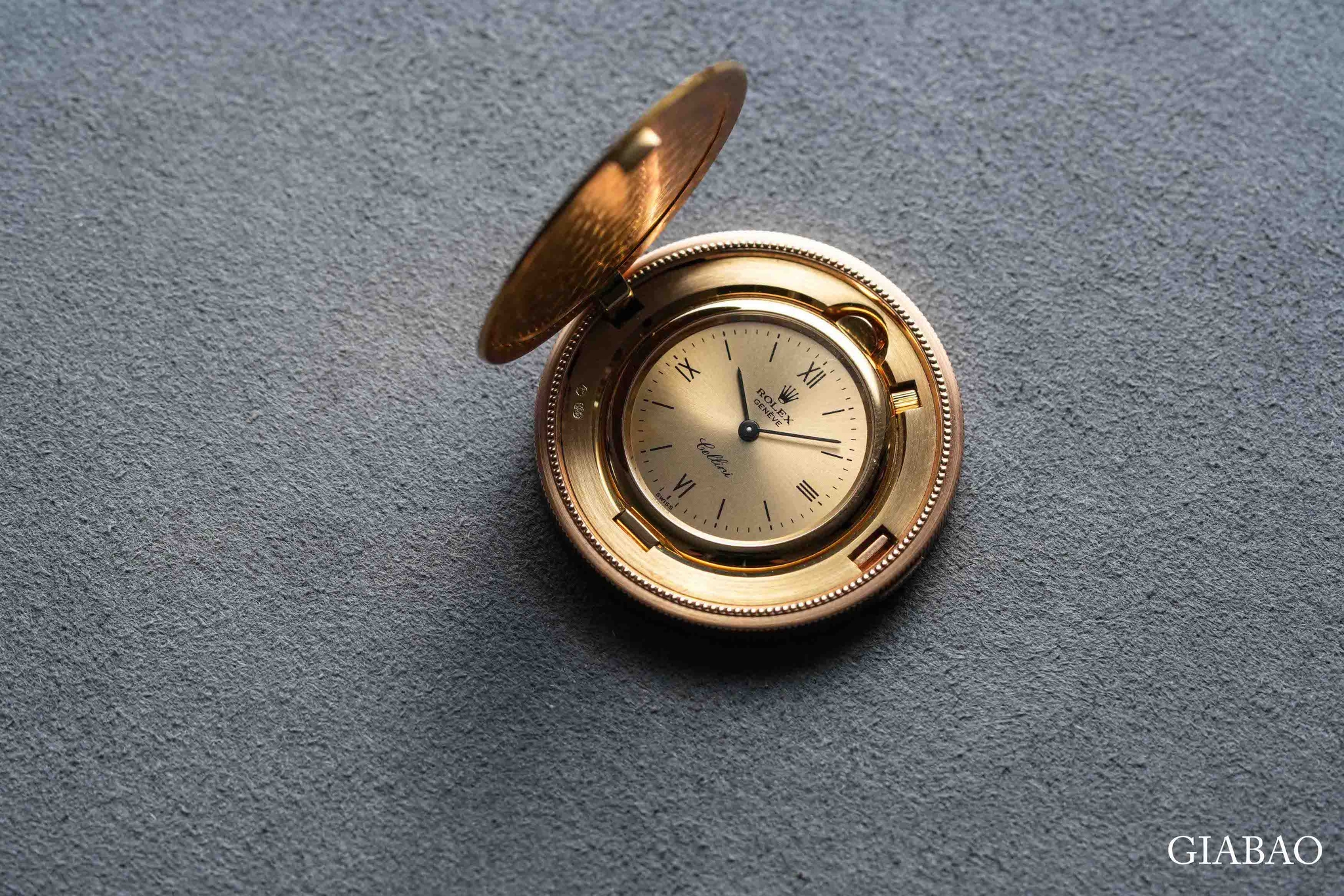 Rolex Cellini Coin 3612: mặt đồng xu trong vỏ vàng