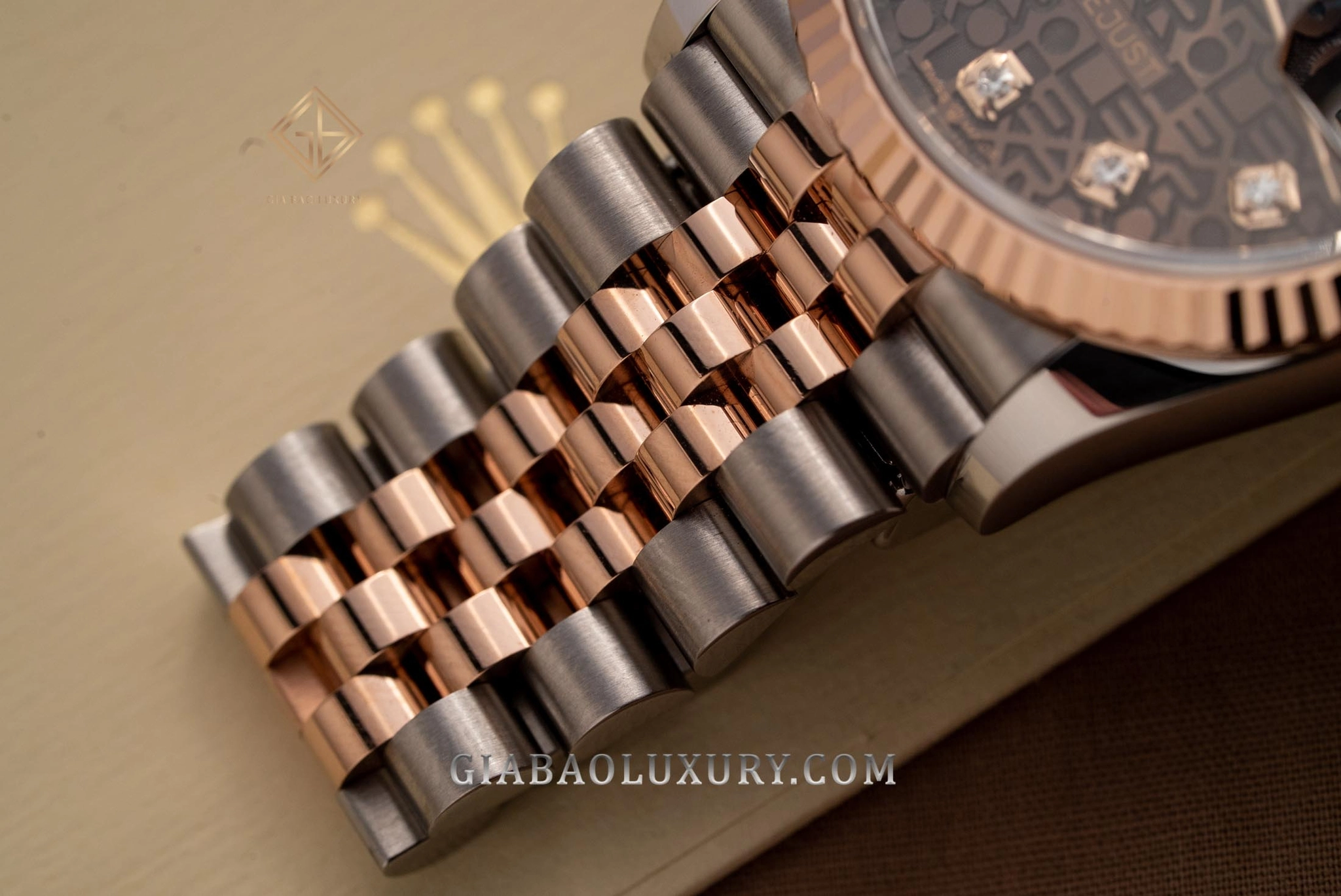Rolex Datejust 36 Ref. 126231: Everose Rolesor: dây Jubilee hai tông màu