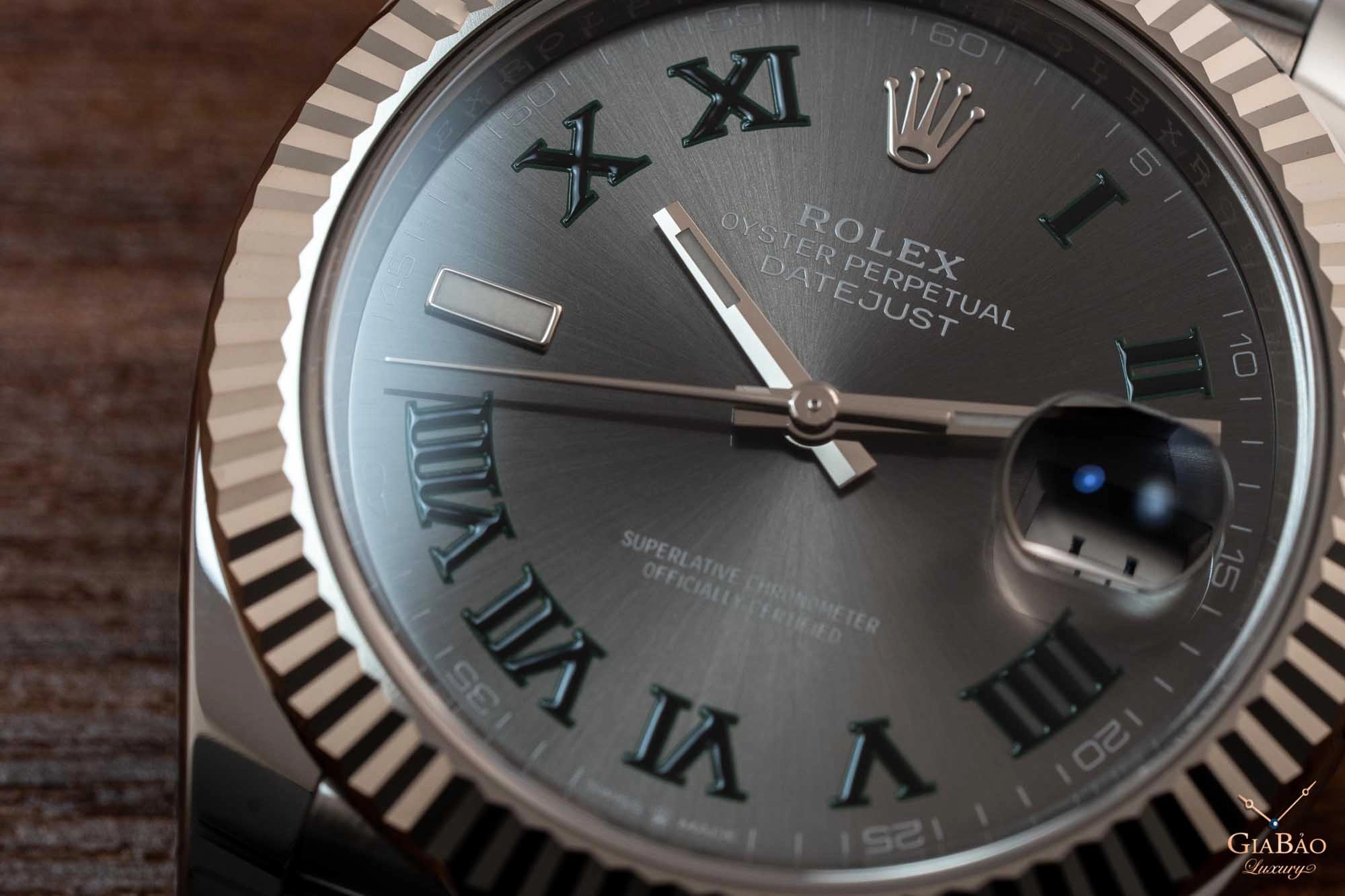 Rolex Datejust 41 mặt “Wimbledon”: 126331 và 126334: vành khía và kính Cyclops