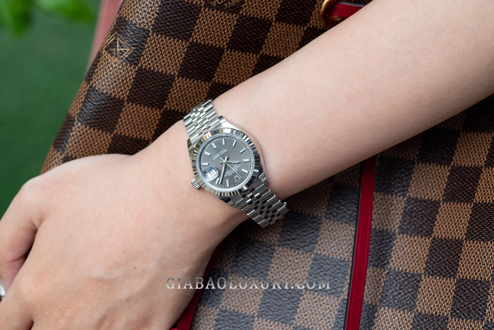Rolex Datejust: chọn kích thước từ 26 đến 41 mm: Lady-Datejust 28 mm trong cấu hình hiện đại