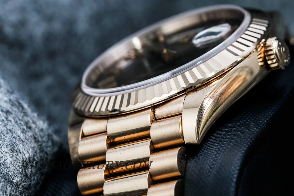 Rolex Day-Date 40 228235 mặt chocolate: Everose và calibre 3255 — ảnh chi tiết 07