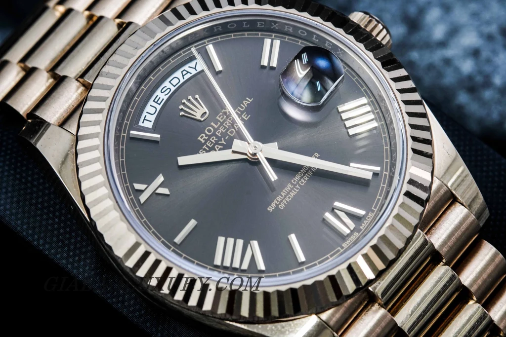 Rolex Day-Date 40 228235 mặt chocolate: Everose và calibre 3255 — ảnh chi tiết 13