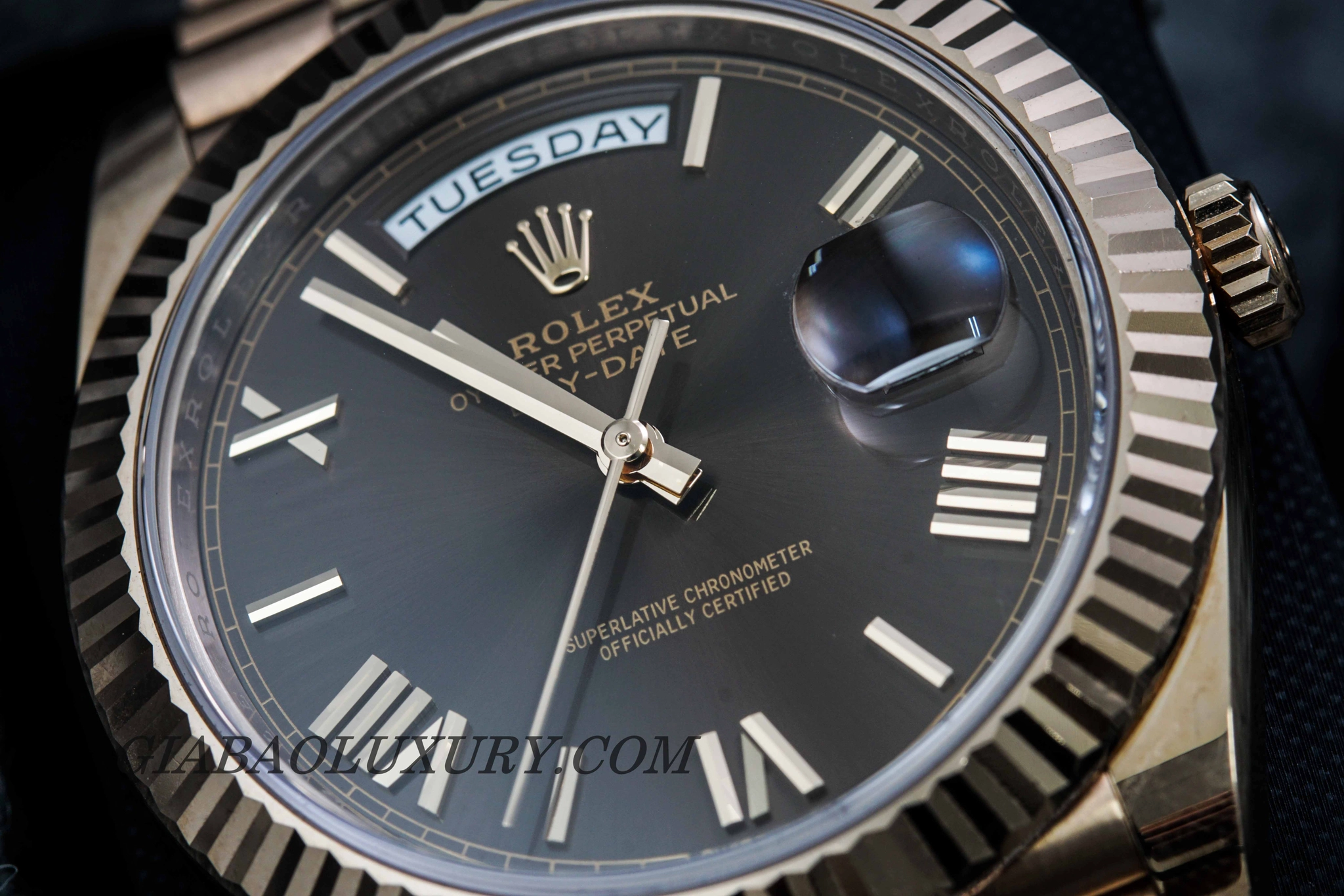 Rolex Day-Date 40 228235 mặt chocolate: Everose và calibre 3255 — ảnh chi tiết 19