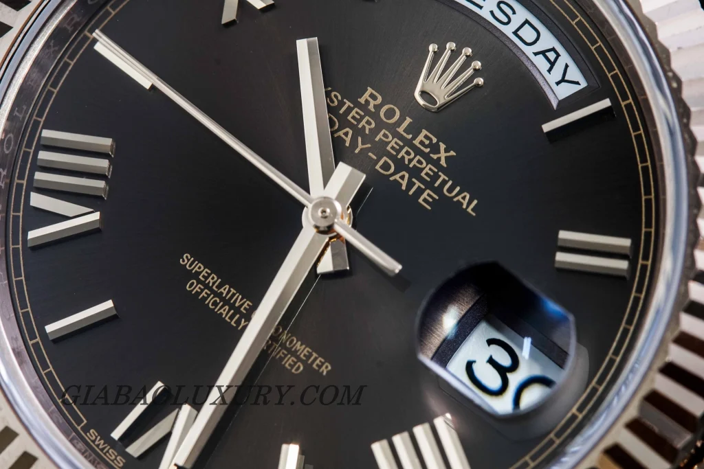 Rolex Day-Date 40 228235 mặt chocolate: Everose và calibre 3255 — ảnh chi tiết 26