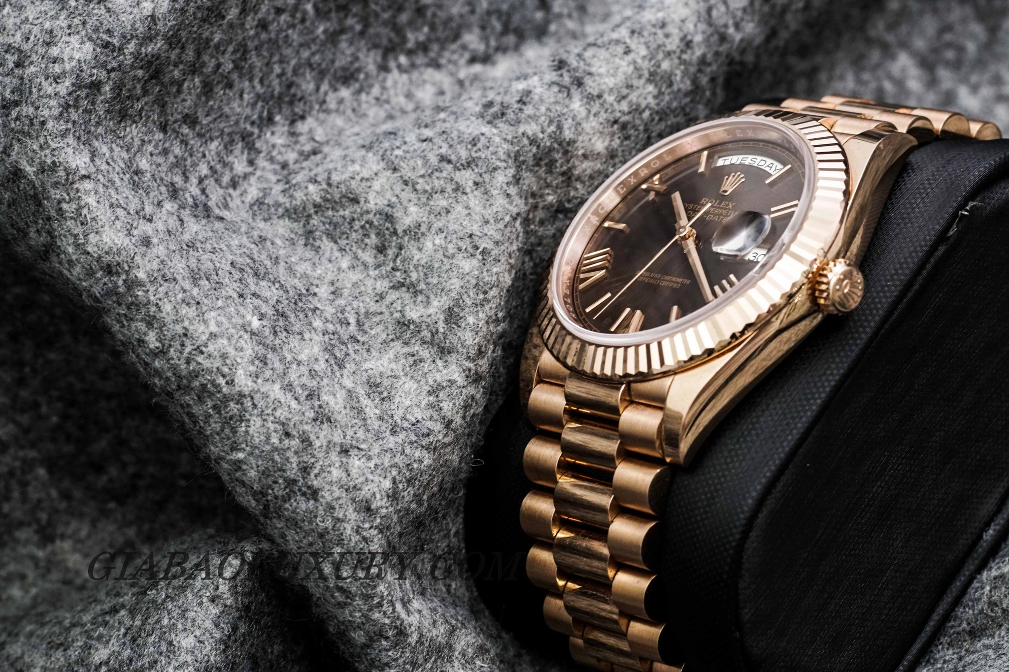 Rolex Day-Date 40 228235 mặt chocolate: Everose và calibre 3255 — ảnh chi tiết 29
