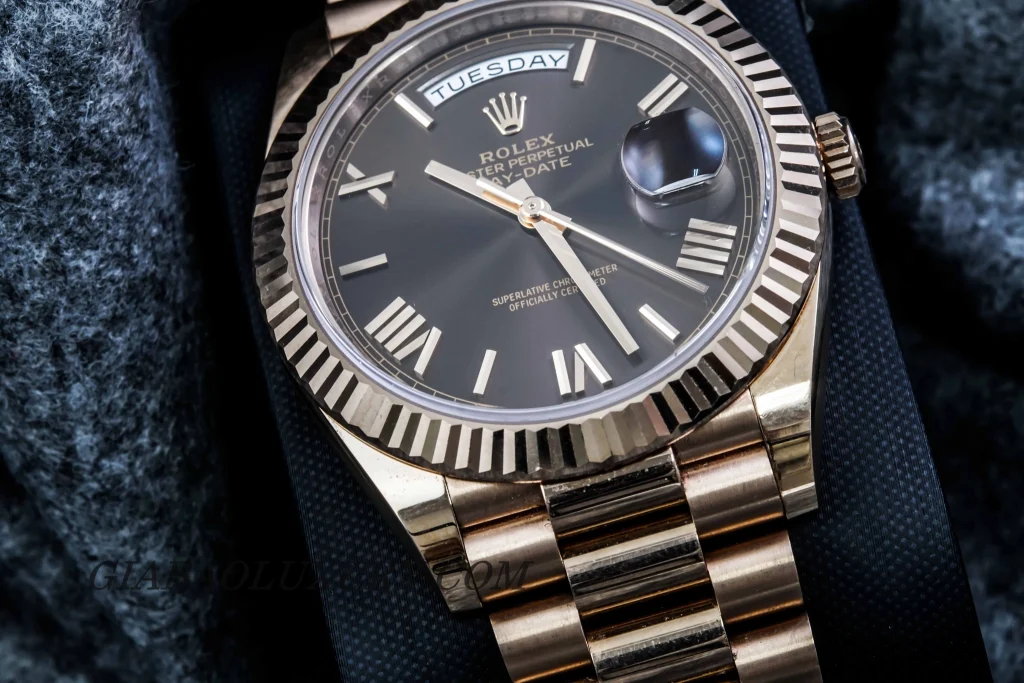 Rolex Day-Date 40 228235 mặt chocolate: Everose và calibre 3255 — ảnh chi tiết 32