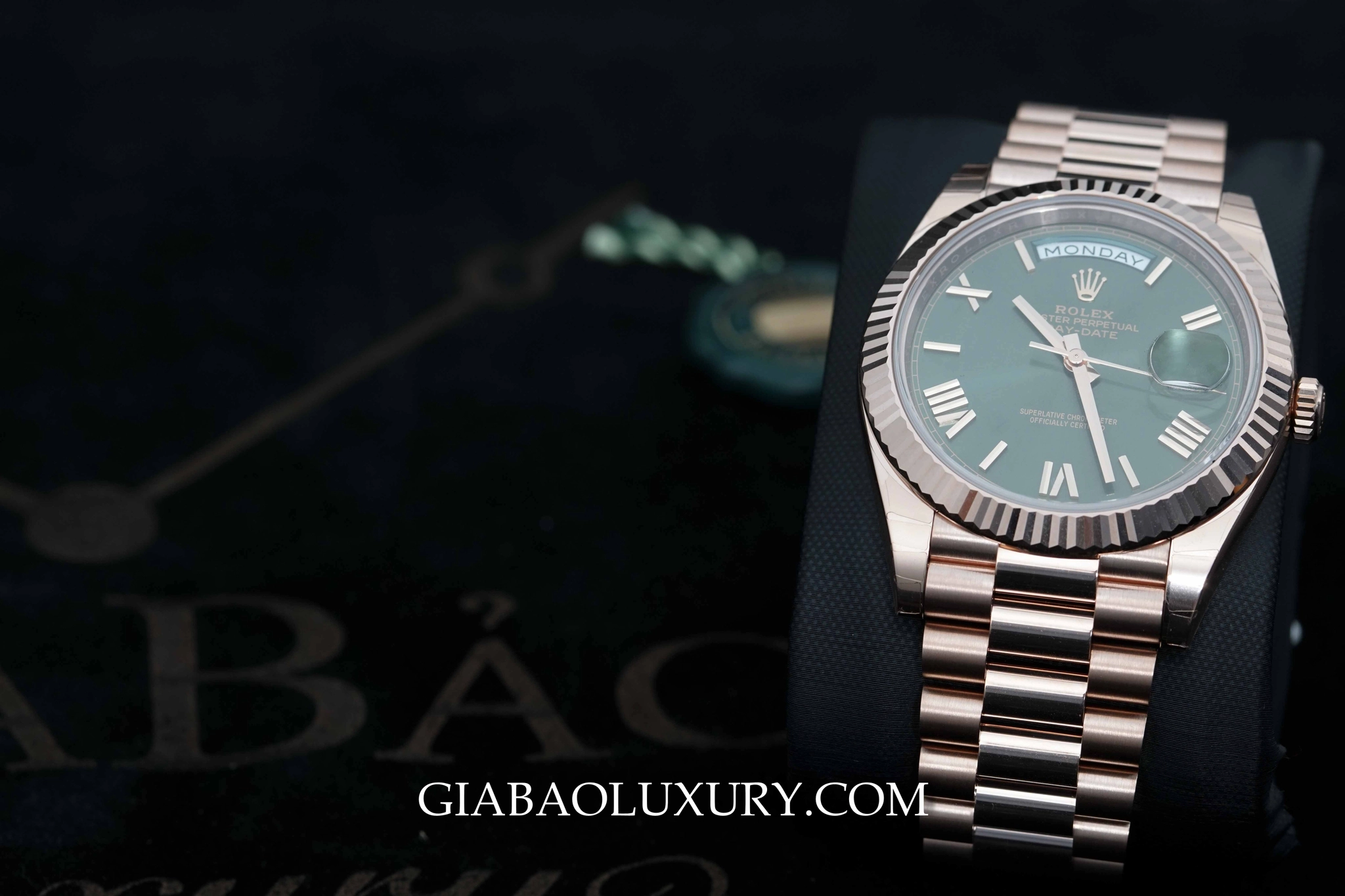 Rolex Day-Date 40 228235 mặt olive: dấu mốc 60 năm — ảnh chi tiết 01