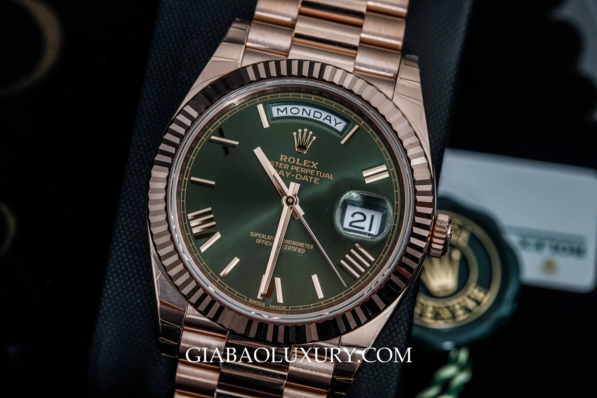 Rolex Day-Date 40 228235 mặt olive: dấu mốc 60 năm — ảnh chi tiết 09