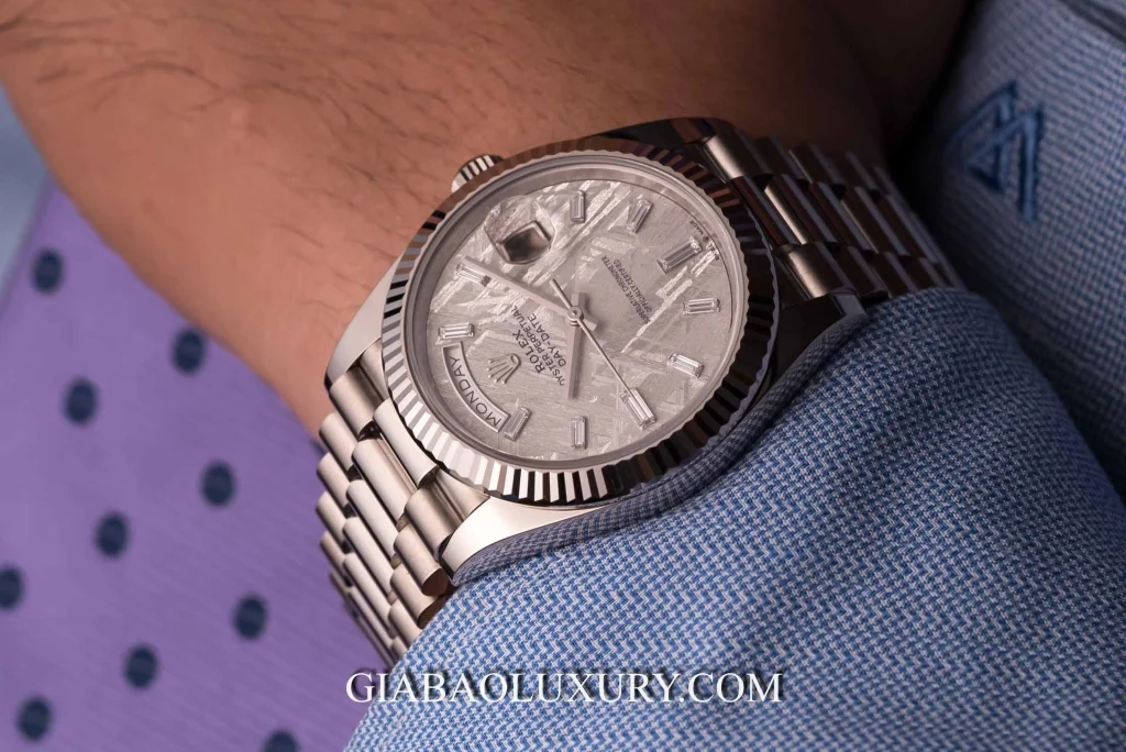 Rolex Day-Date 40 Ref. 228239 mặt số thiên thạch: Day-Date 40 mặt thiên thạch trên cổ tay