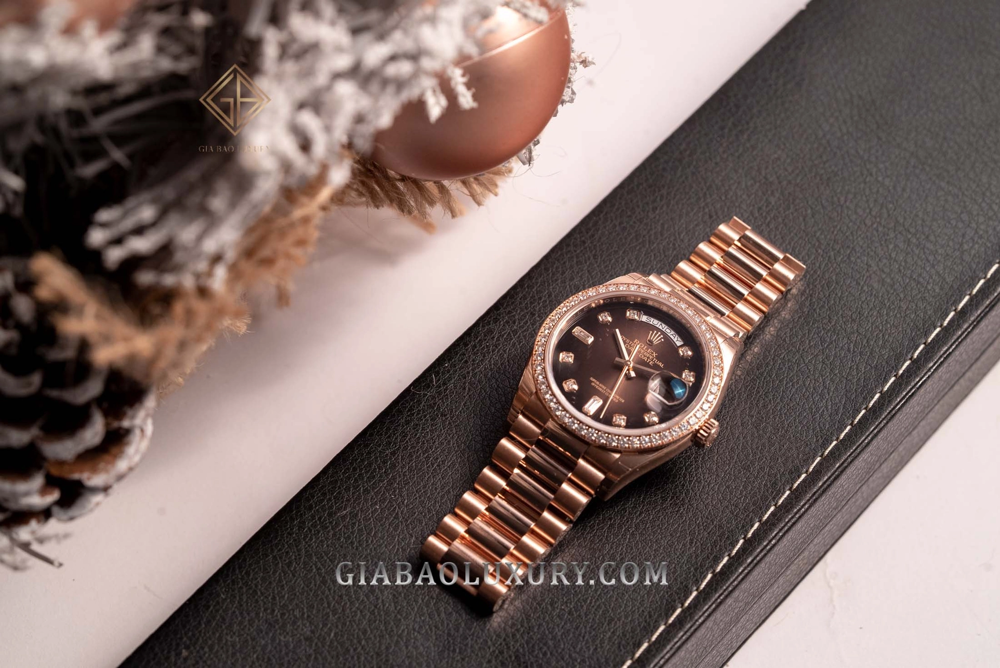 Rolex Day-Date 36 Ref. 128345RBR mặt ombré nâu: Dây President Everose và vỏ Day-Date 36