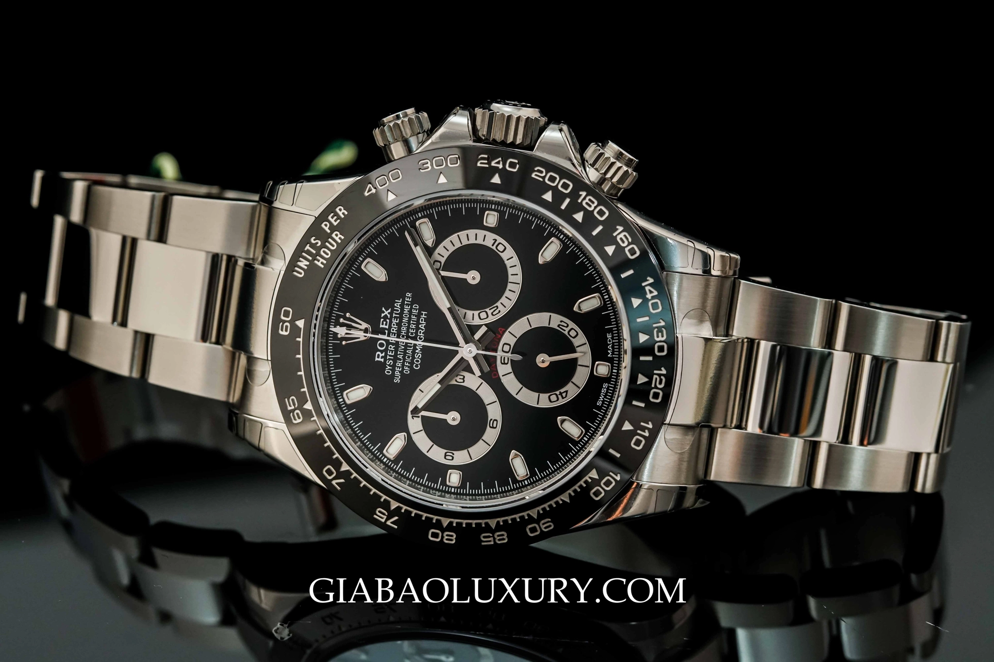 Rolex Daytona 116500LN: bezel Cerachrom và calibre 4130 — ảnh chi tiết 02