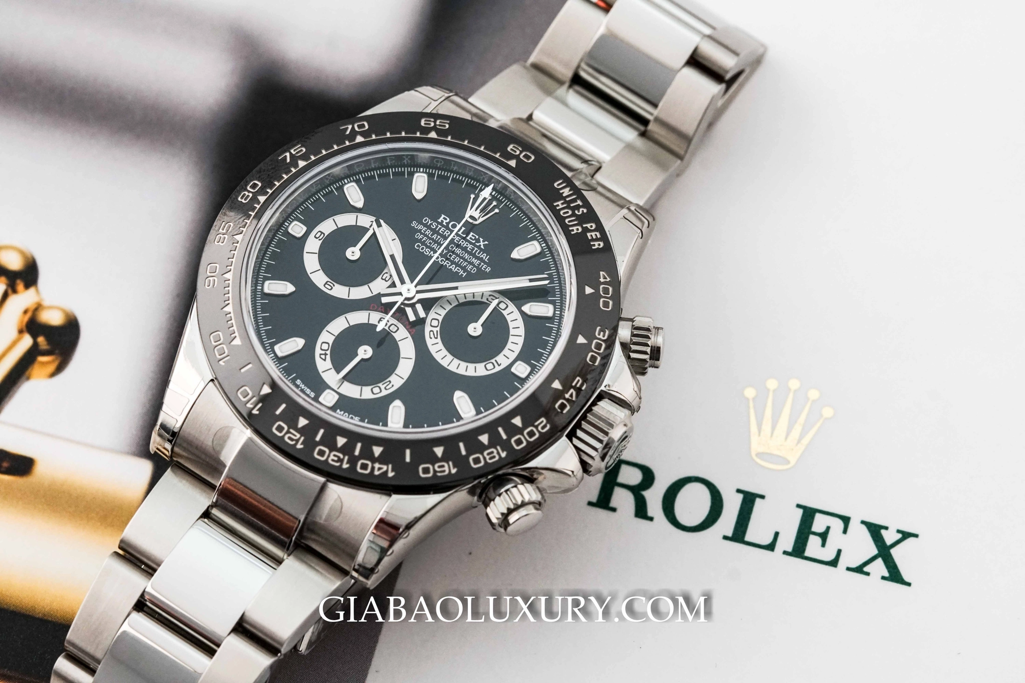 Rolex Daytona 116500LN: bezel Cerachrom và calibre 4130 — ảnh chi tiết 03