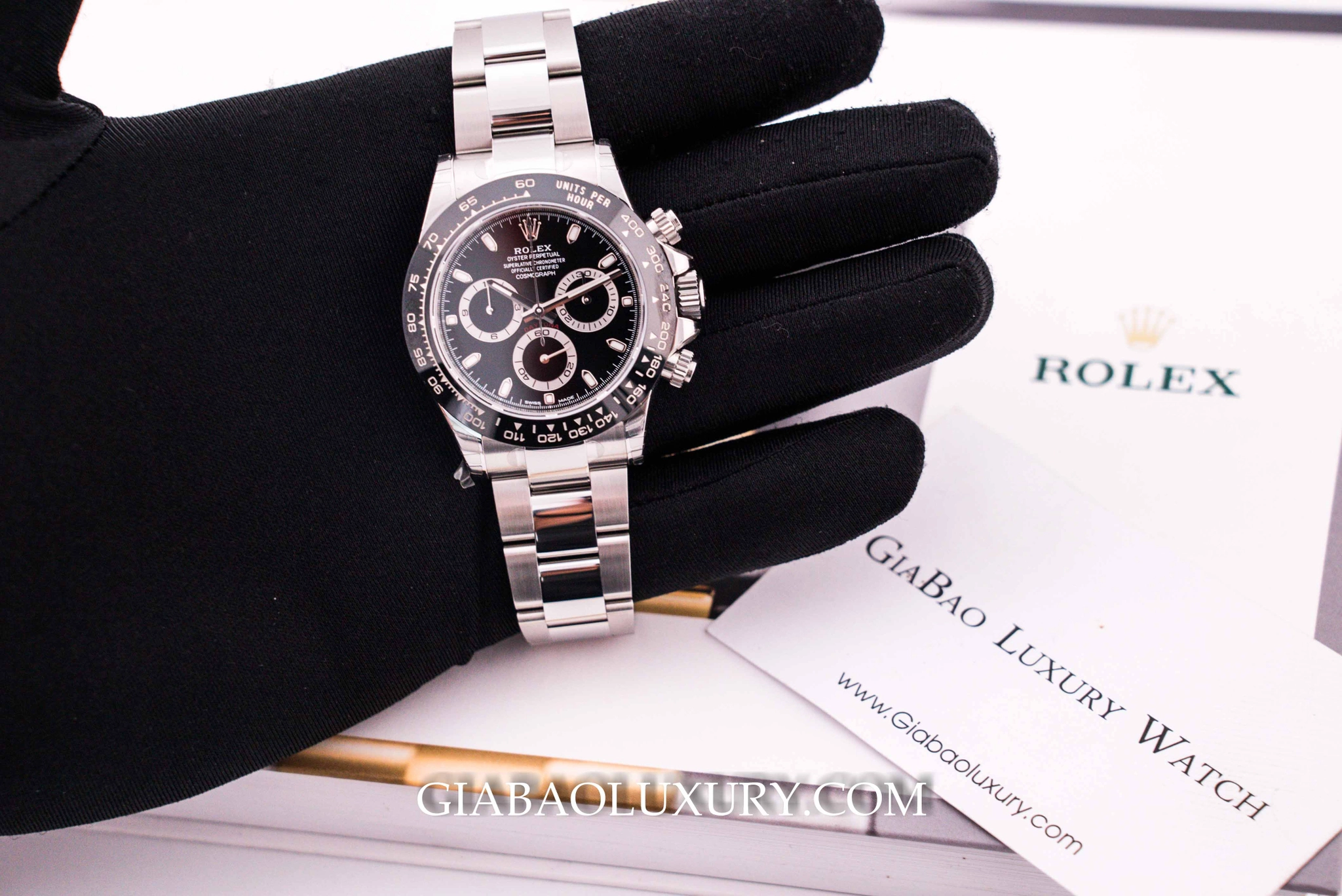 Rolex Daytona 116500LN: bezel Cerachrom và calibre 4130 — ảnh chi tiết 05