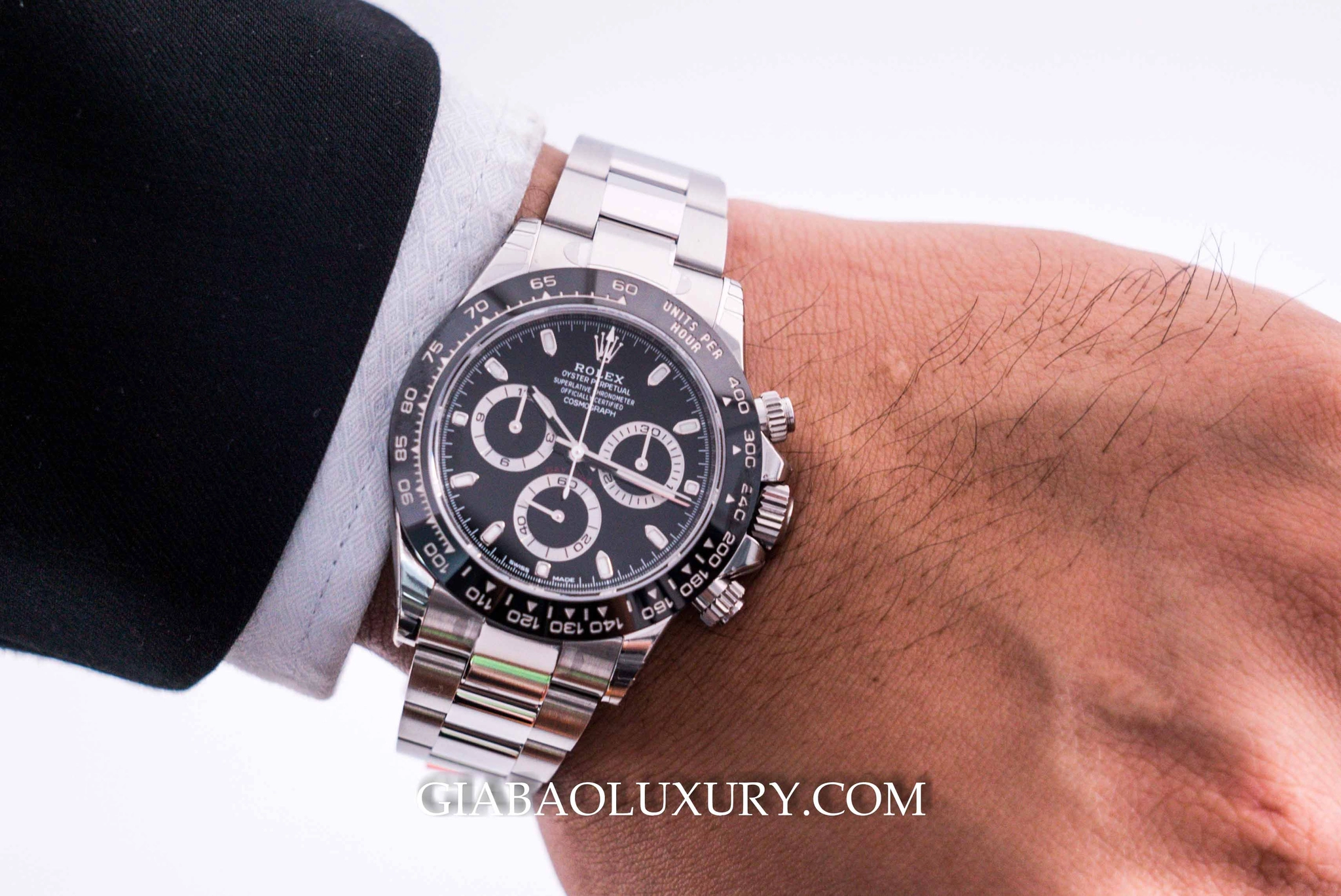 Rolex Daytona 116500LN: bezel Cerachrom và calibre 4130 — ảnh chi tiết 13