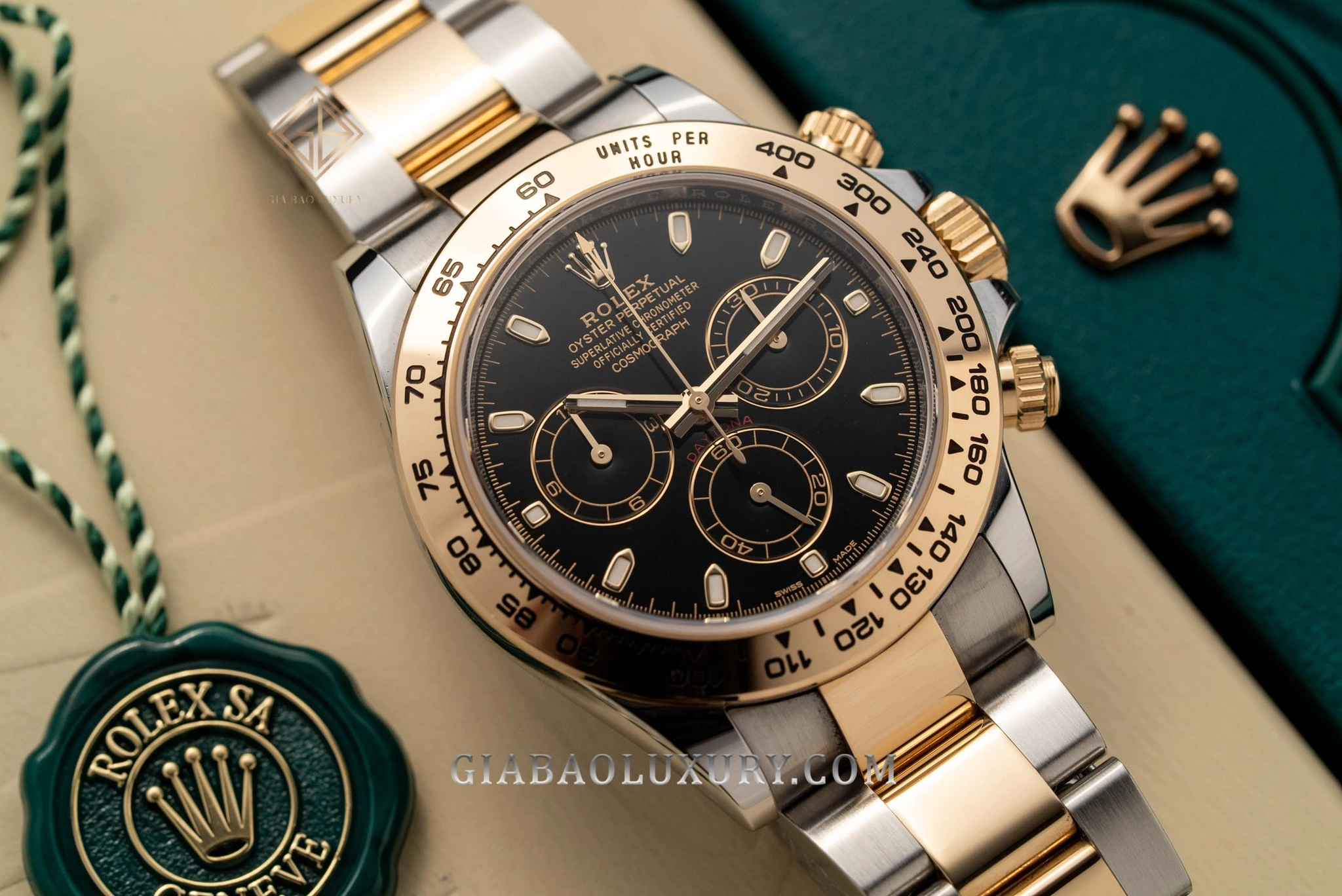 Rolex Daytona 116503: Rolesor và calibre 4130: toàn cảnh Daytona 116503 với vỏ 40 mm và dây Oyster Rolesor
