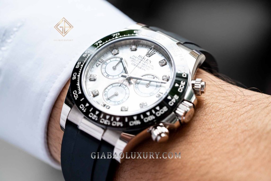Rolex Cosmograph Daytona 116519LN: Tỷ lệ vỏ 40 mm trên cổ tay