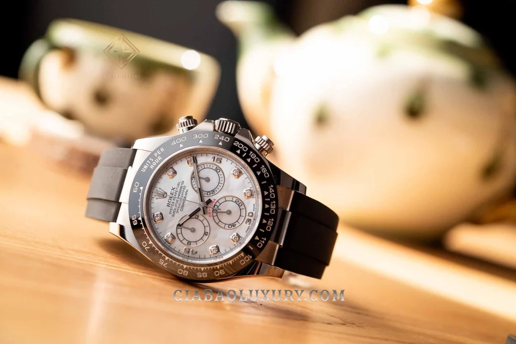 Rolex Cosmograph Daytona 116519LN: Daytona 116519LN trong ánh sáng tự nhiên
