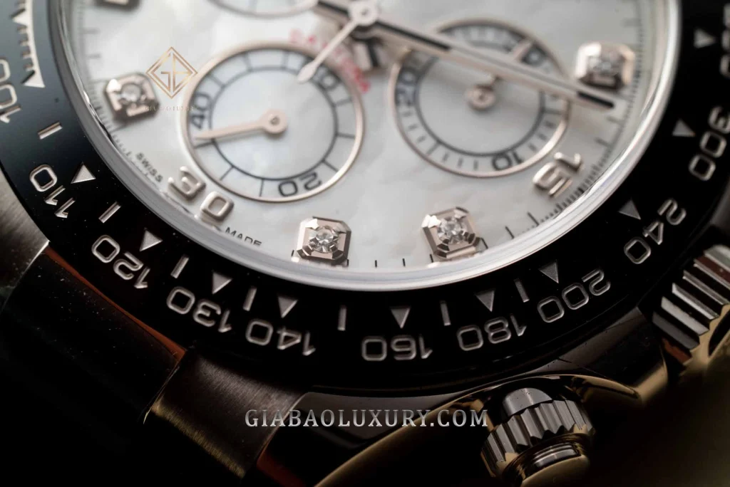 Rolex Cosmograph Daytona 116519LN: Chi tiết ba bộ đếm chronograph