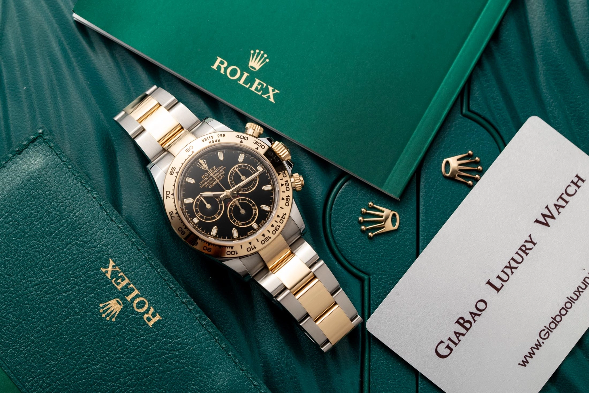 Rolex Daytona 116523 và 116503: khác biệt thế hệ: Daytona Yellow Rolesor thế hệ 116503 với dây Oyster