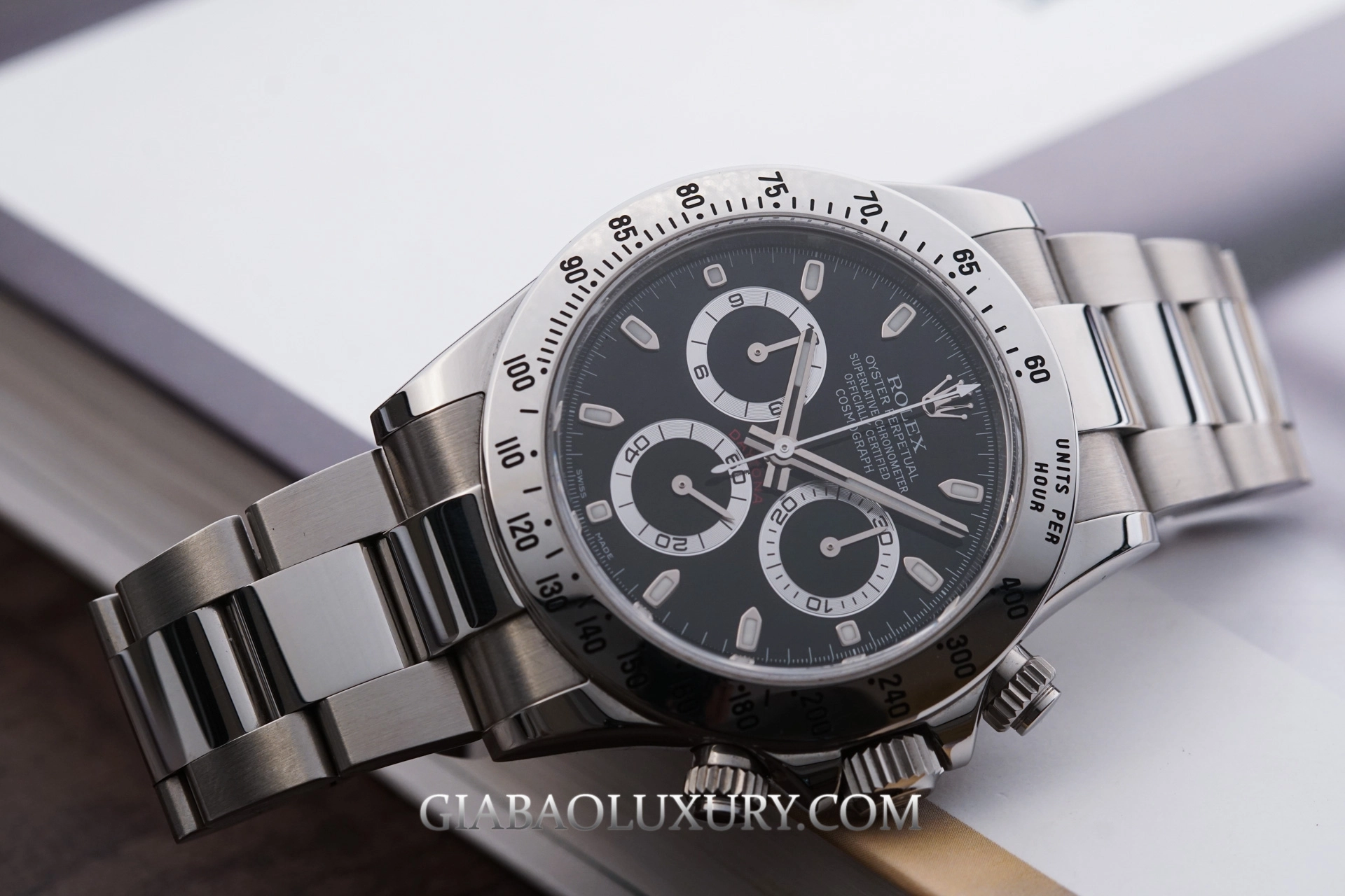 Rolex Daytona: lịch sử bộ máy chronograph: Rolex Daytona 116500LN với vành Cerachrom