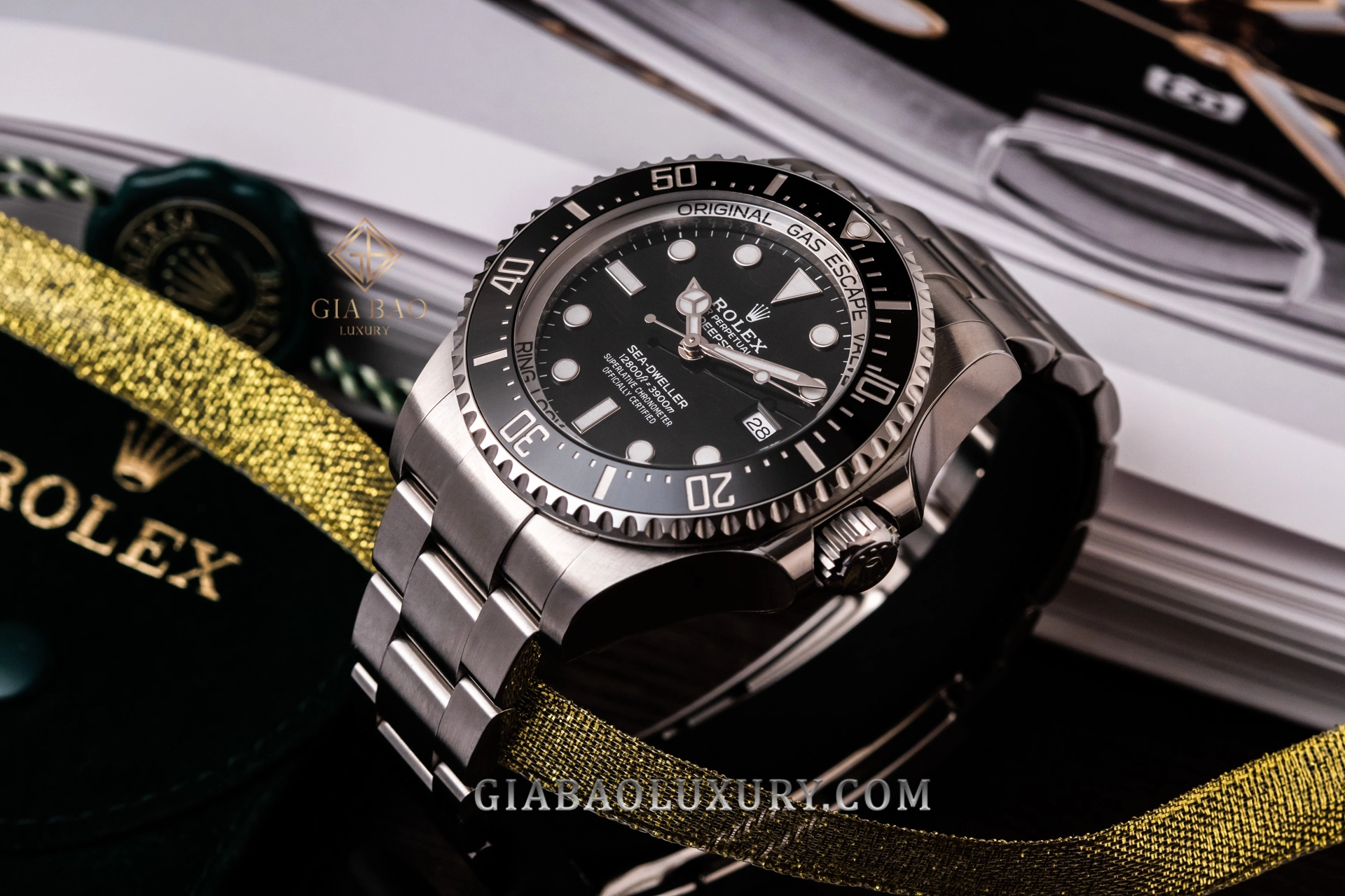 Rolex Deepsea 126660: đánh giá kỹ thuật: Vỏ 44 mm và dây Oyster của Deepsea