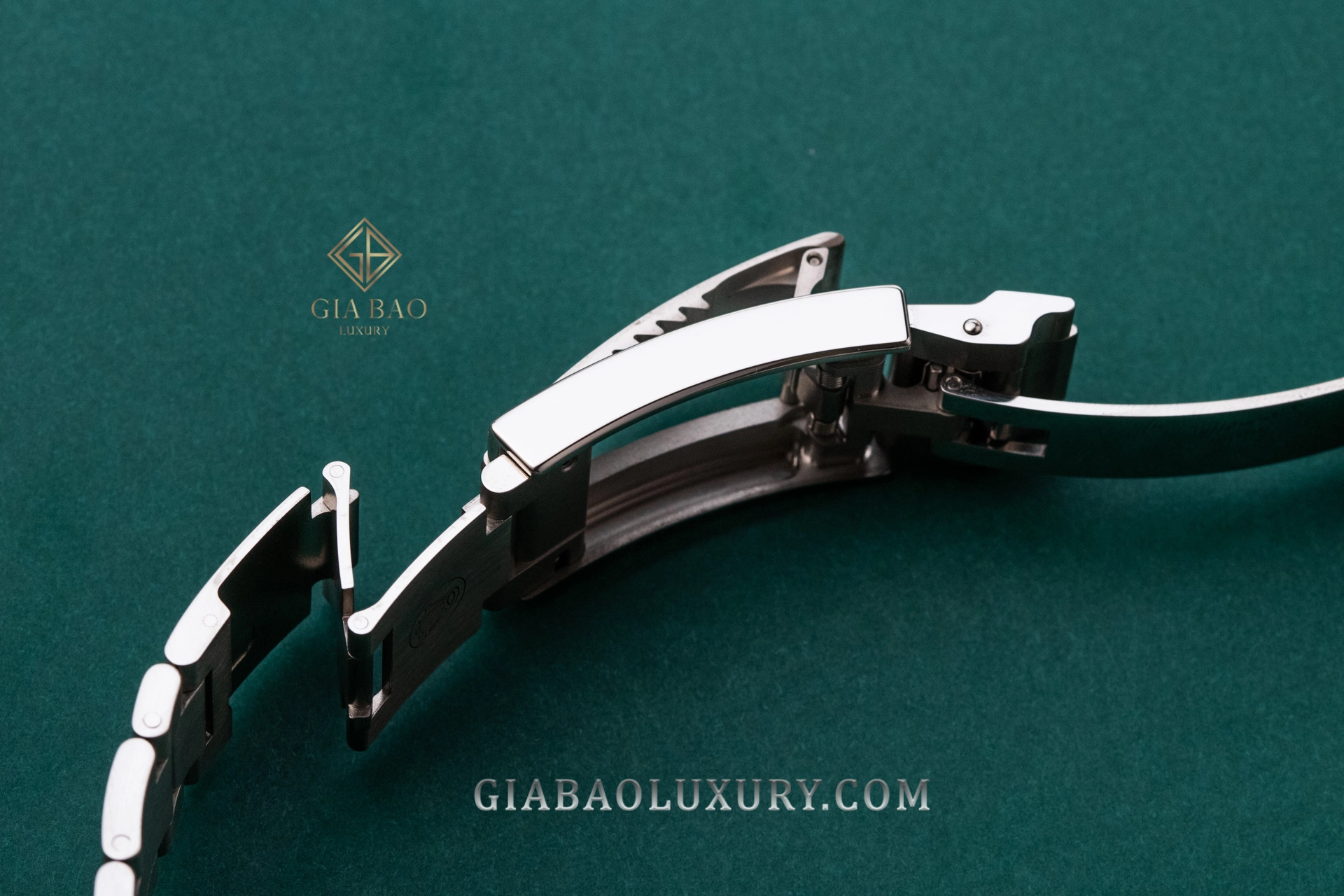 Rolex Deepsea 126660: đánh giá kỹ thuật: Khóa Oysterlock với Glidelock và Fliplock