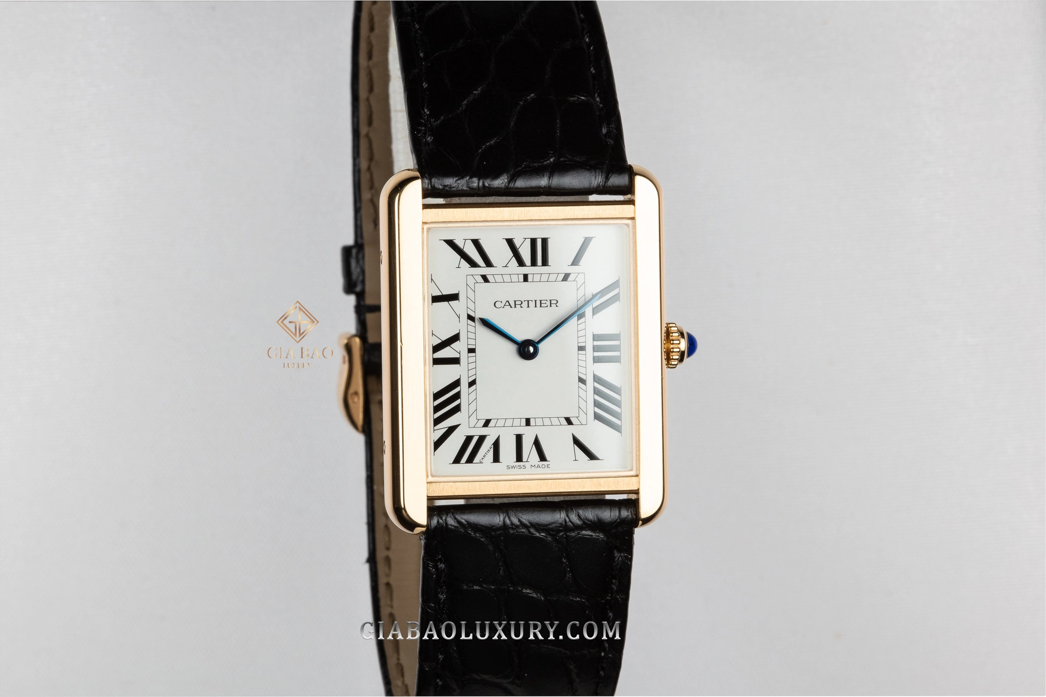Rolex và đồng hồ vỏ chữ nhật: Cartier Tank với bố cục mặt số La Mã cổ điển