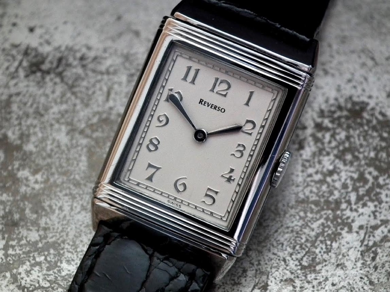 Rolex và đồng hồ vỏ chữ nhật: Jaeger-LeCoultre Reverso với vỏ chữ nhật