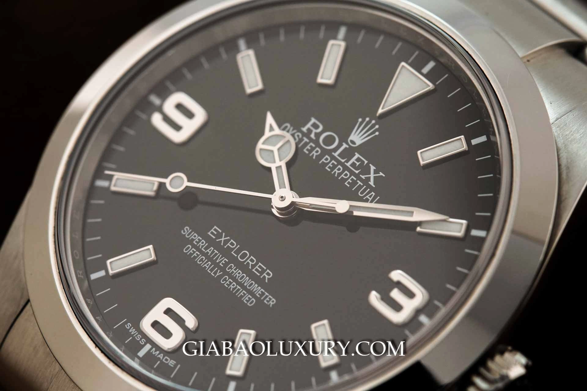 Rolex Explorer 214270: phân biệt mặt số Mark I và Mark II — ảnh chi tiết 08