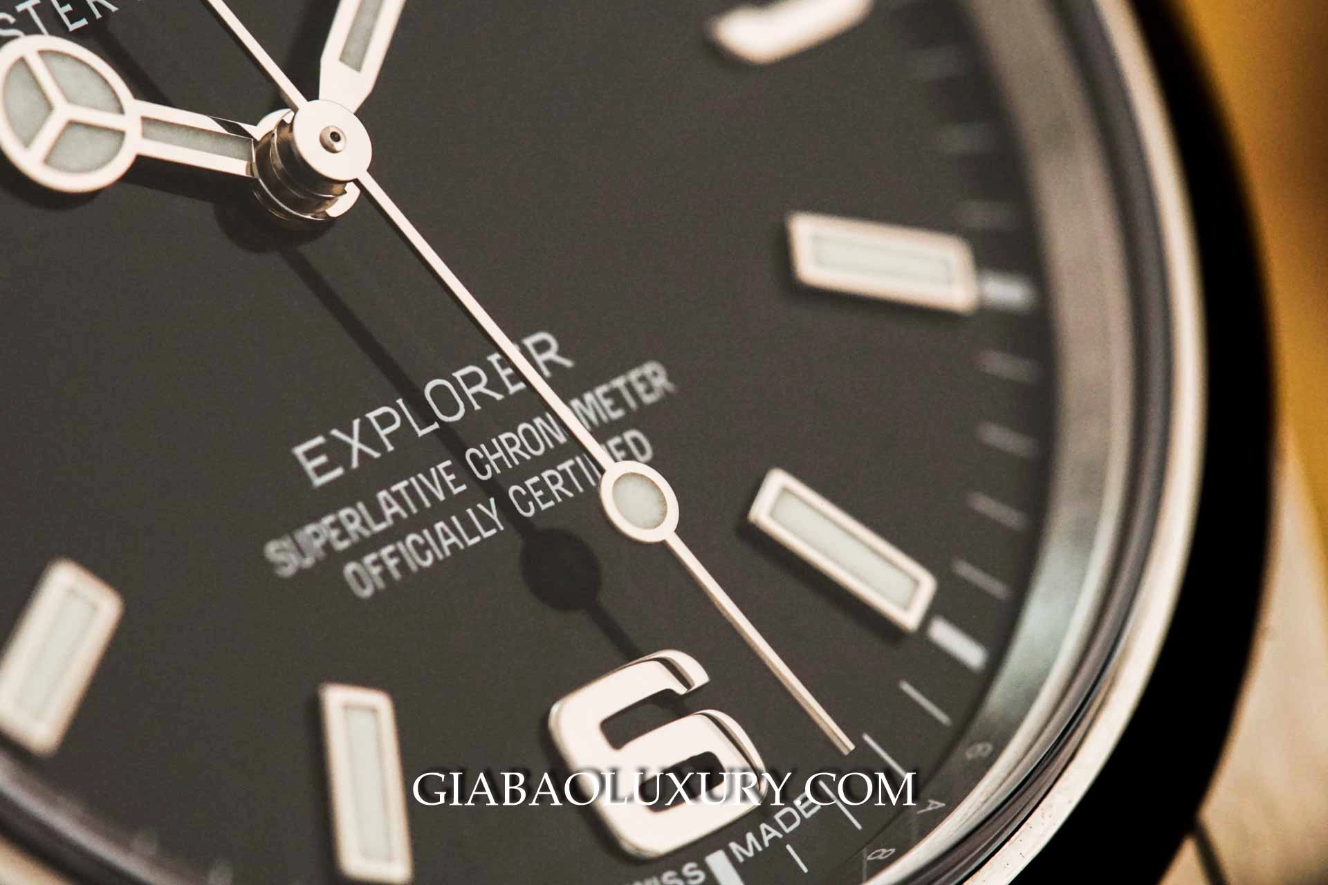 Rolex Explorer 214270: phân biệt mặt số Mark I và Mark II — ảnh chi tiết 10