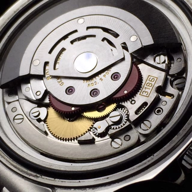 Rolex GMT-Master II 116710BLNR: thế hệ “Batman” đầu tiên — ảnh chi tiết 12