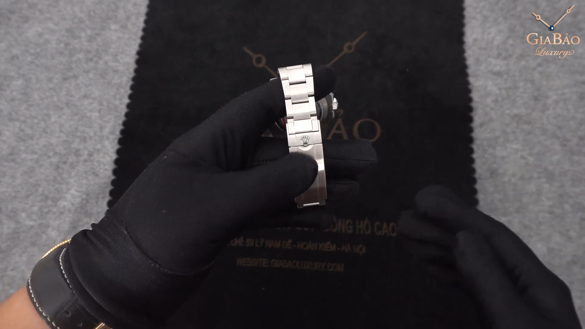 Dây Oyster và khóa Oysterlock Rolex Submariner 116610LV