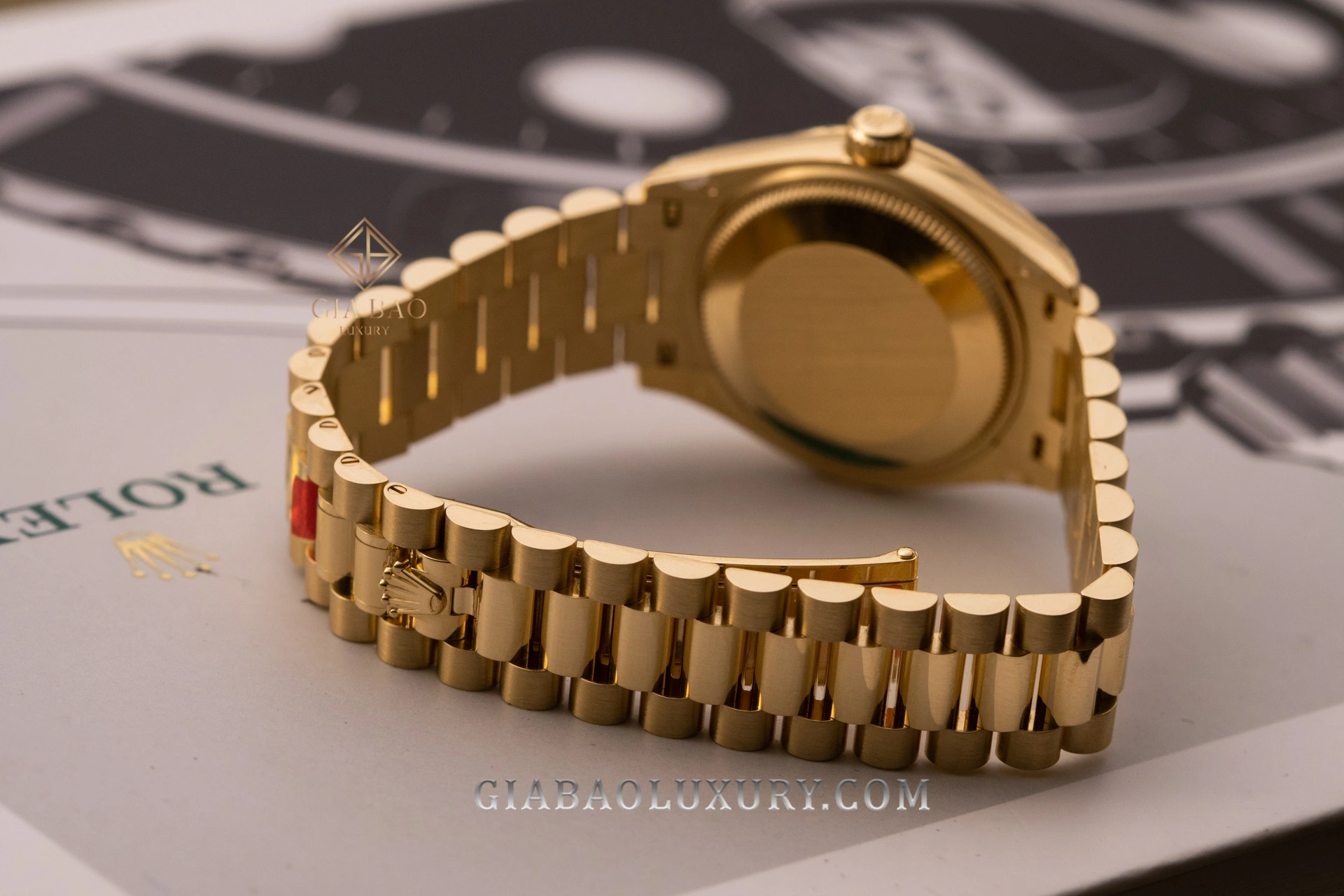 Rolex Datejust 31 Ref. 278278 mặt olive: Datejust 31 Ref. 278278 trên cổ tay